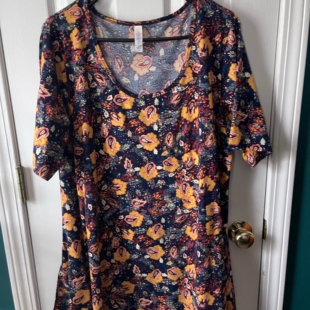 LuLaRoe Paisley Print “Perfect T”